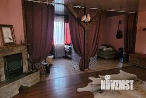 Дом 239м², 2-этажный, участок 6 сот.  