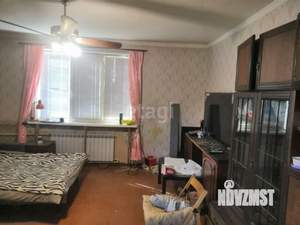 Дом 100м², 2-этажный, участок 3 сот.  
