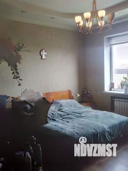 Дом 302м², 2-этажный, участок 9 сот.  