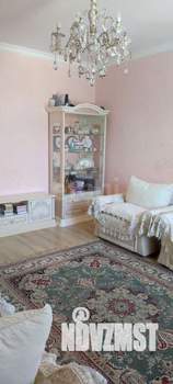 Дом 204м&sup2;, 2-этажный, участок 3 сот.  