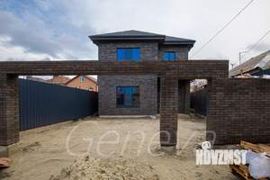 Дом 230м&sup2;, 3-этажный, участок 4 сот.  