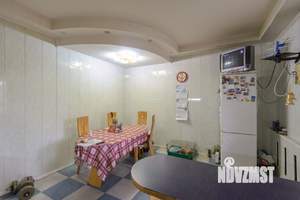 Дом 287м², 2-этажный, участок 5 сот.  