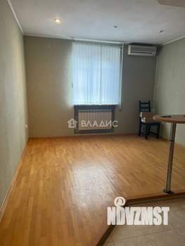 Дом 160м², 2-этажный, участок 1 сот.  