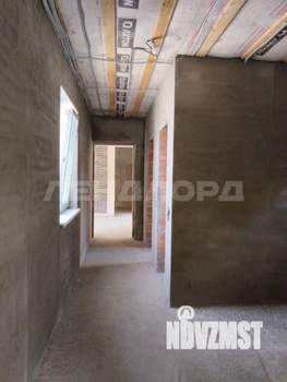 Дом 300м&sup2;, 2-этажный, участок 5 сот.  