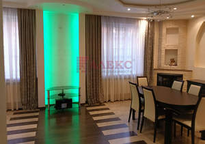 Дом 191м&sup2;, 3-этажный, участок 4 сот.  