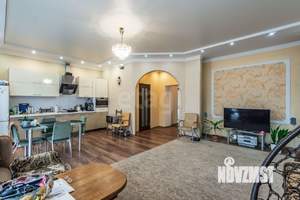 Дом 337м², 3-этажный, участок 11 сот.  