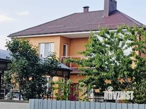 Дом 160м&sup2;, 3-этажный, участок 3 сот.  