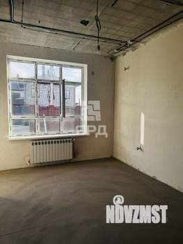 Дом 180м&sup2;, 2-этажный, участок 3 сот.  