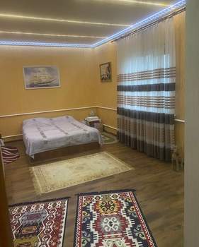 Дом 200м&sup2;, 2-этажный, участок 2 сот.  