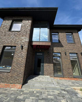 Дом 180м², 2-этажный, участок 4 сот.  