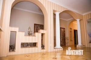 Дом 300м&sup2;, 2-этажный, участок 5 сот.  