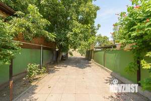Дом 320м², 3-этажный, участок 10 сот.  