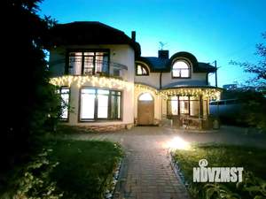 Дом 220м², 2-этажный, участок 7 сот.  