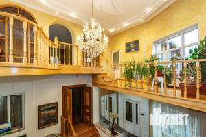 Дом 500м&sup2;, 2-этажный, участок 7 сот.  