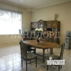 Дом 525м&sup2;, 2-этажный, участок 5 сот.  