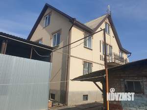 Дом 280м&sup2;, 3-этажный, участок 6 сот.  