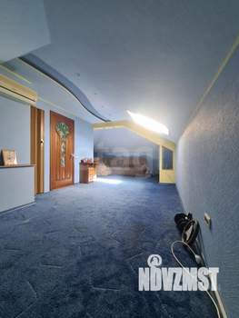 Дом 313м&sup2;, 2-этажный, участок 6 сот.  