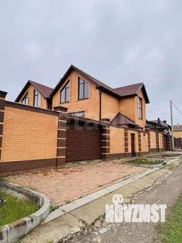 Дом 178м&sup2;, 2-этажный, участок 3 сот.  