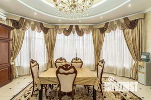 Дом 310м&sup2;, 3-этажный, участок 5 сот.  