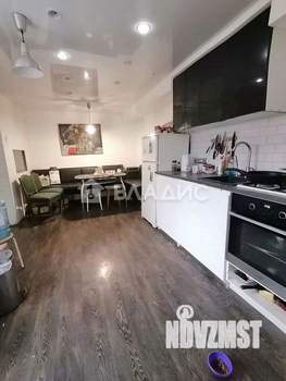 Дом 250м², 2-этажный, участок 6 сот.  