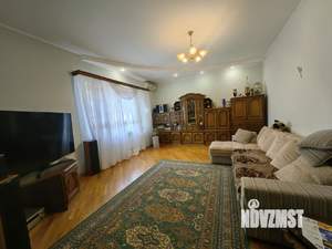 Дом 404м&sup2;, 2-этажный, участок 647 сот.  