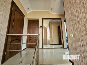 Дом 400м&sup2;, 3-этажный, участок 5 сот.  