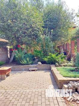 Дом 182м², 2-этажный, участок 4 сот.  