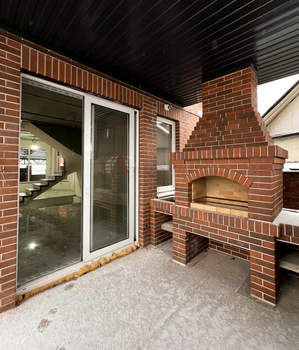 Дом 180м&sup2;, 3-этажный, участок 2 сот.  