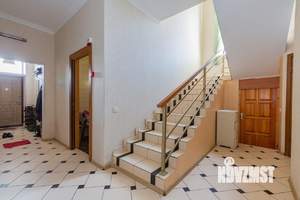 Дом 250м², 2-этажный, участок 3 сот.  