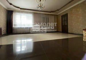 Дом 320м&sup2;, 2-этажный, участок 3 сот.  