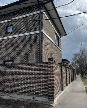 Дом 200м&sup2;, 2-этажный, участок 4 сот.  