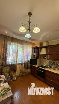 Дом 234м², 2-этажный, участок 6 сот.  