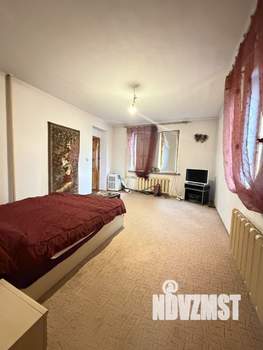 Дом 242м&sup2;, 3-этажный, участок 5 сот.  