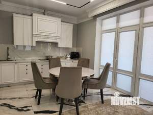 Дом 200м&sup2;, 2-этажный, участок 5000 сот.  