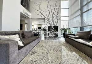 Дом 374м&sup2;, 2-этажный, участок 7 сот.  