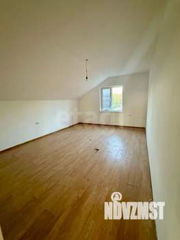 Дом 220м², 2-этажный, участок 5 сот.  