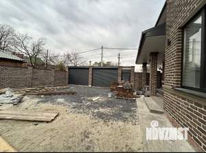 Дом 200м&sup2;, 2-этажный, участок 3 сот.  