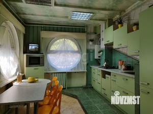 Дом 174м², 2-этажный, участок 6 сот.  