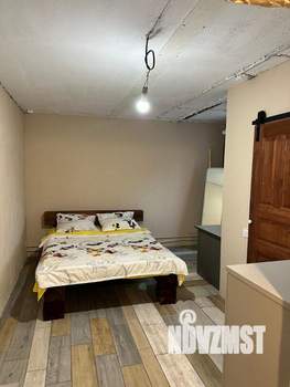 Дом 680м&sup2;, 5-этажный, участок 10 сот.  