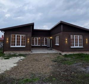 Дом 110м&sup2;, 1-этажный, участок 6 сот.  