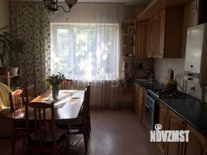 Дом 280м&sup2;, 2-этажный, участок 3 сот.  