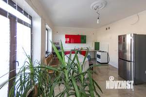 Дом 140м², 2-этажный, участок 3 сот.  