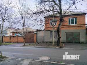 Дом 170м&sup2;, 2-этажный, участок 4 сот.  