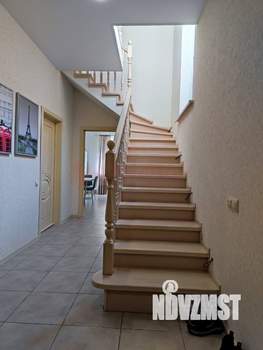 Дом 150м&sup2;, 2-этажный, участок 4 сот.  