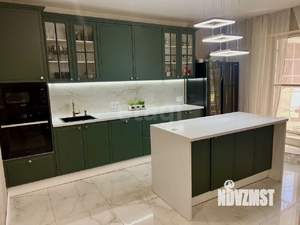 Дом 200м², 3-этажный, участок 4 сот.  