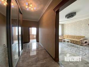 Дом 538м&sup2;, 3-этажный, участок 12 сот.  