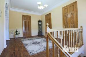 Дом 380м&sup2;, 3-этажный, участок 4 сот.  