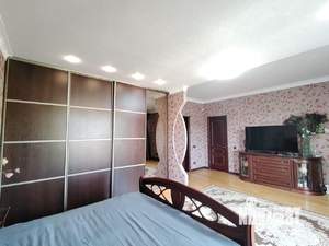 Дом 220м², 2-этажный, участок 7 сот.  