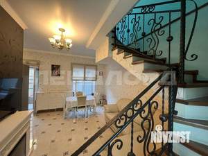 Дом 100м&sup2;, 3-этажный, участок 1 сот.  