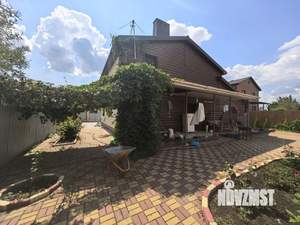 Дом 218м², 2-этажный, участок 6 сот.  